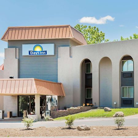 Days Inn By Wyndham Clive - West Des Moines Eksteriør bilde